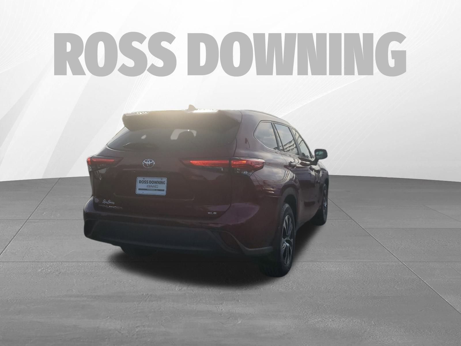 Used 2023 Toyota Highlander XLE image 4