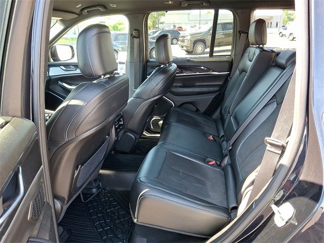 Used 2022 Jeep Grand Cherokee Trailhawk w/ Advanced Protech Group II image 8