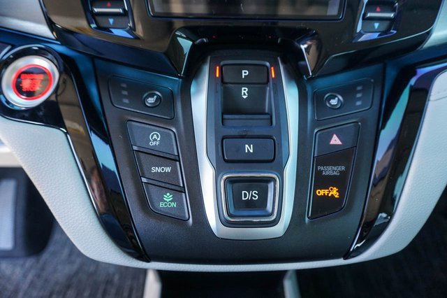 Used 2025 Honda Odyssey Touring image 26