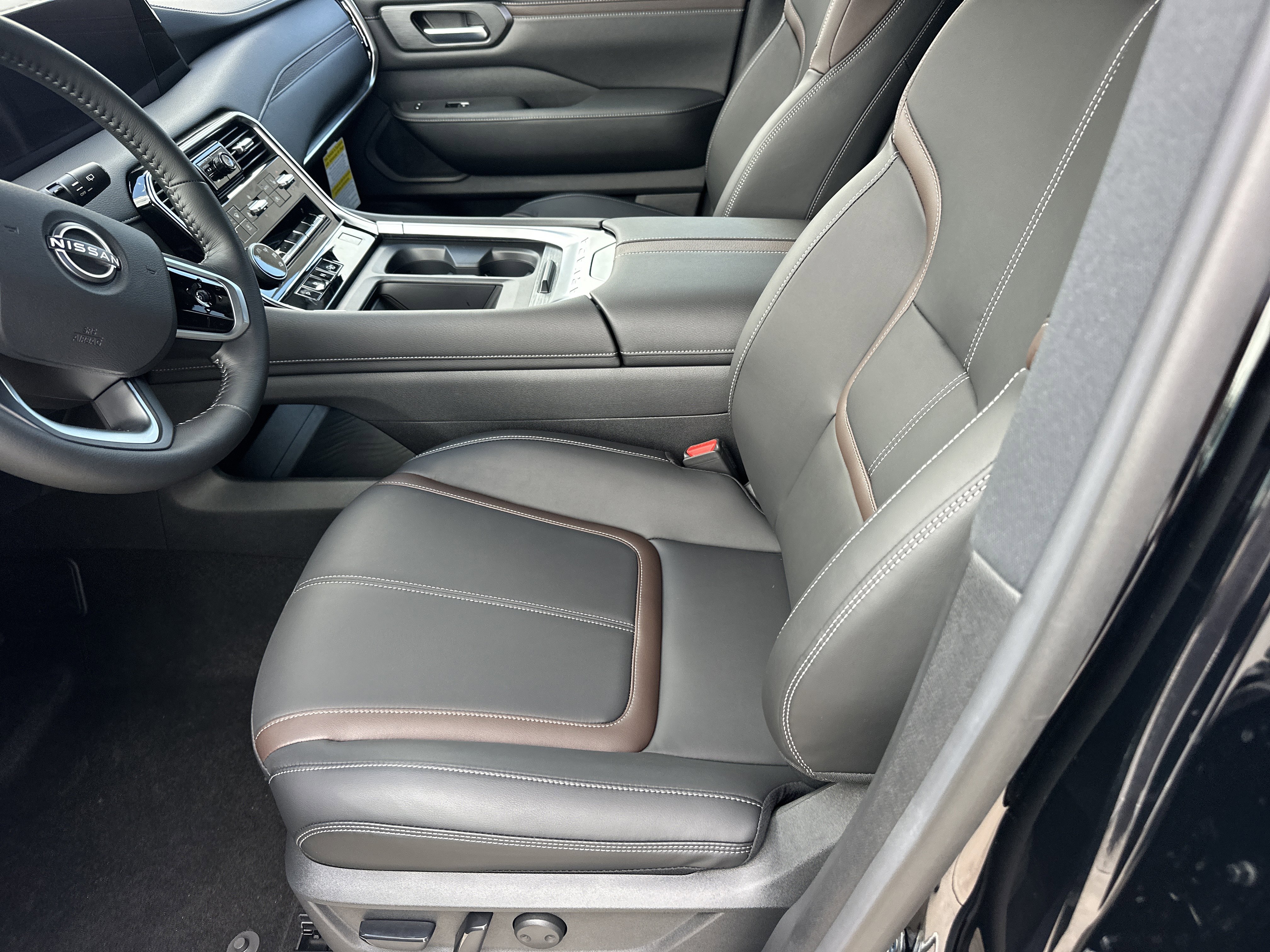 New 2026 Nissan Armada SL w/ Captain's Chari Seat Package image 11