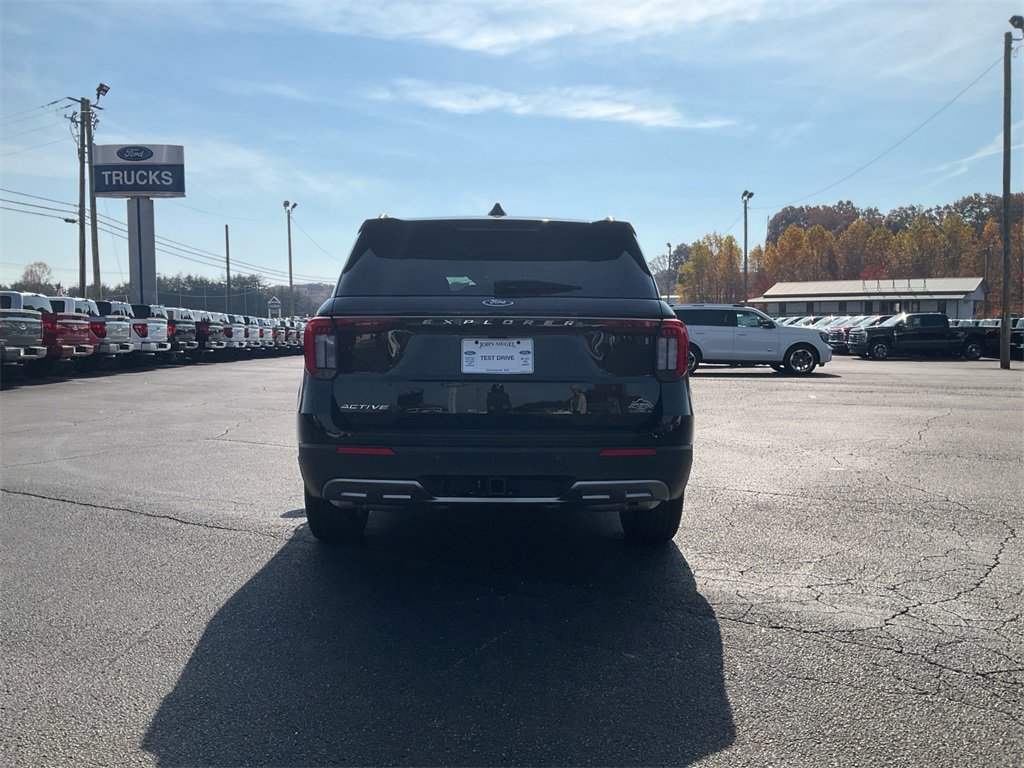 New 2026 Ford Explorer Active w/ Active Comfort Package image 6