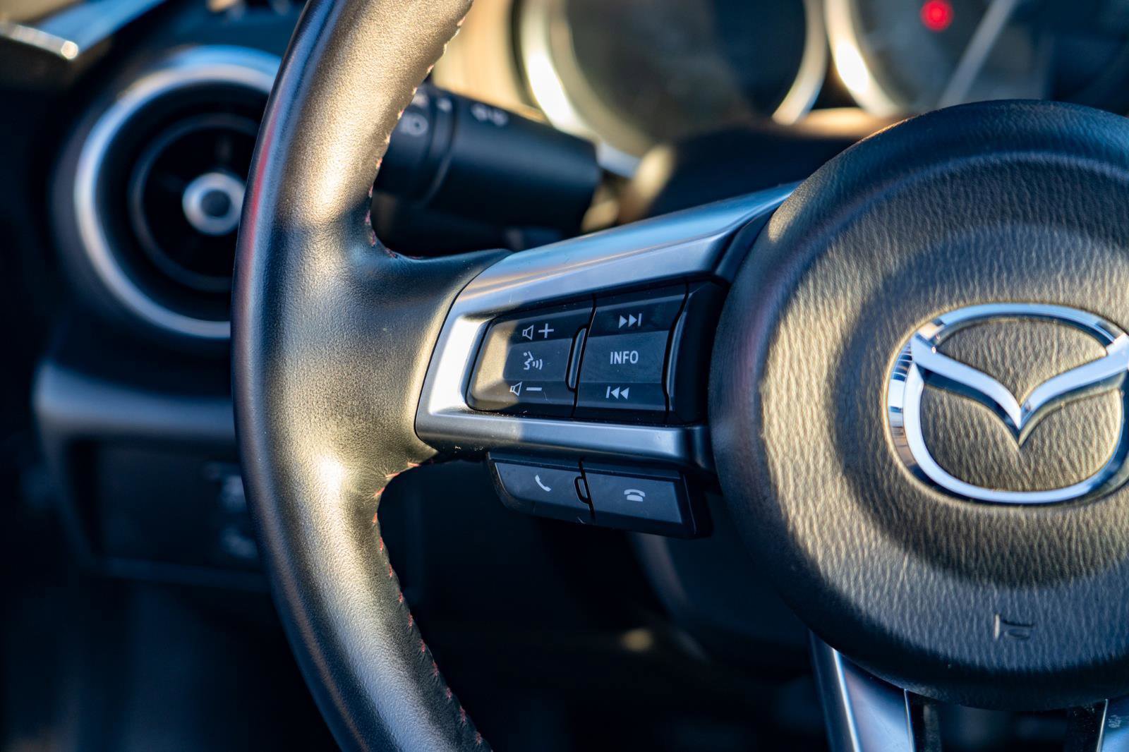 Used 2016 MAZDA MX-5 Miata Grand Touring RWD image 17