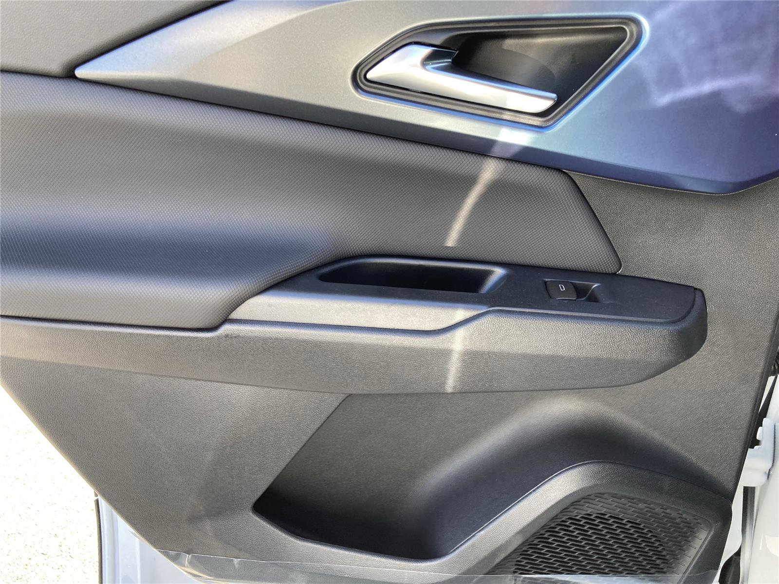 New 2026 Chevrolet Equinox EV LT image 27