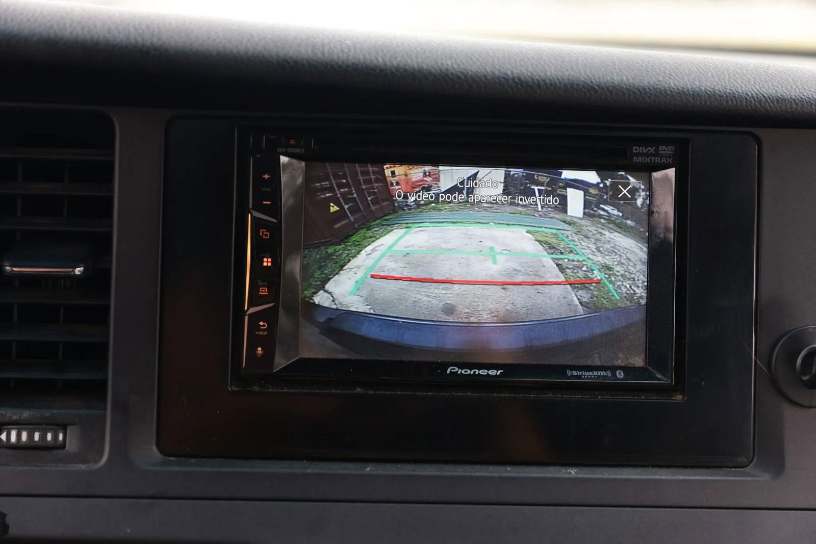 Used 2015 Toyota Sienna LE FWD image 34