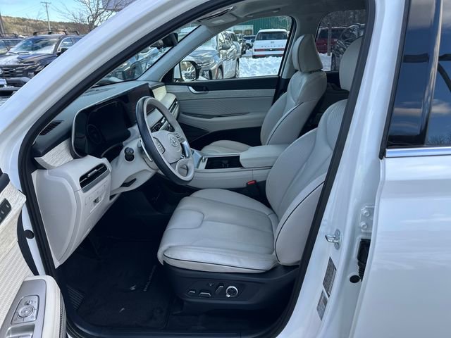 Used 2023 Hyundai Palisade Calligraphy image 9