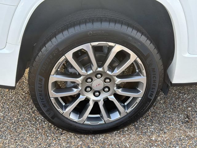 Used 2023 GMC Acadia Denali w/ Denali Technology Package FWD image 5
