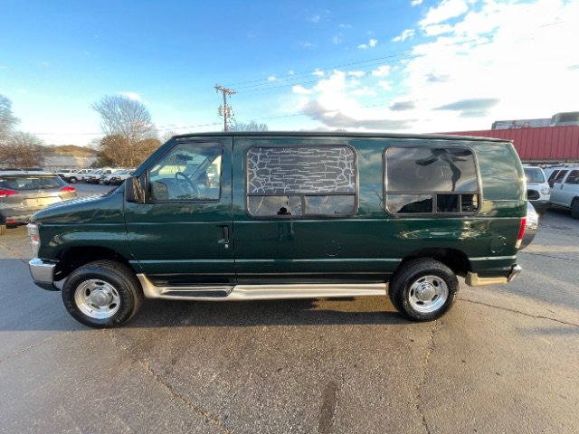 Used 2008 Ford E-150 and Econoline 150 image 2