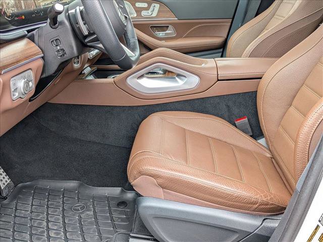 Used 2025 Mercedes-Benz GLS 450 4MATIC image 17