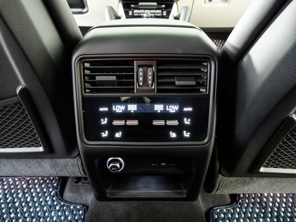 Certified 2025 Porsche Cayenne Coupe w/ Premium Package Plus image 21