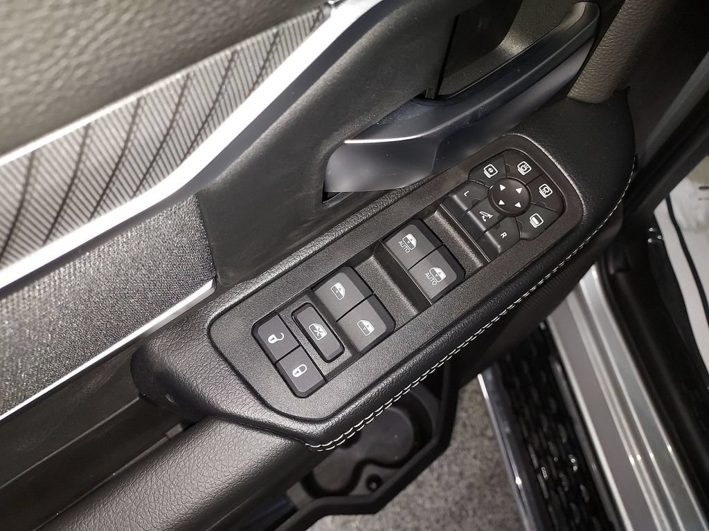New 2026 RAM 2500 Big Horn AWD/4WD image 19