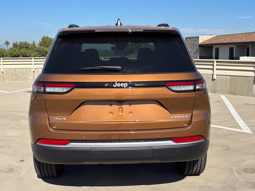 New 2027 Jeep Grand Cherokee Limited AWD/4WD image 5
