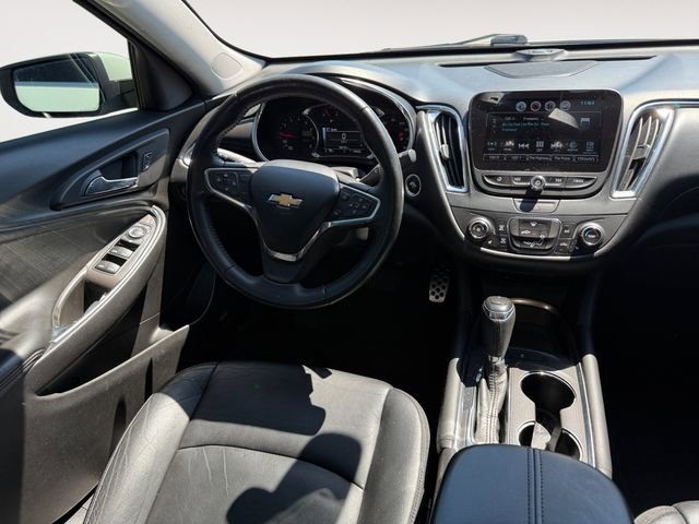 Used 2016 Chevrolet Malibu LT w/ Leather Package FWD image 11