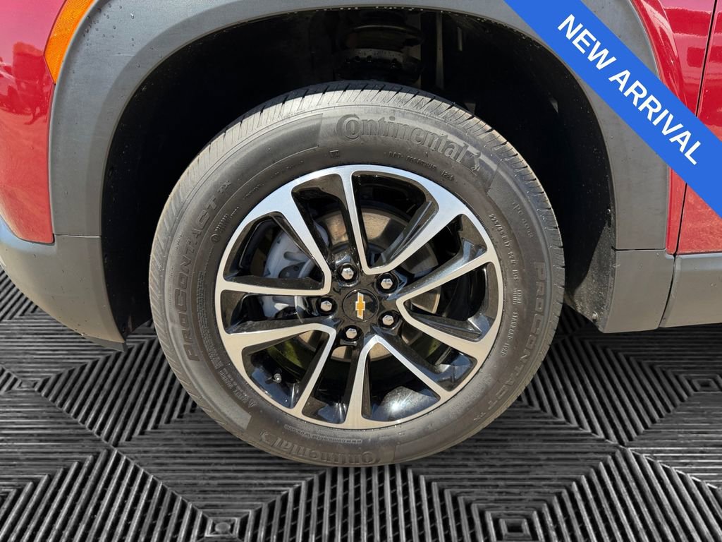 Used 2025 Chevrolet TrailBlazer LT AWD/4WD image 15