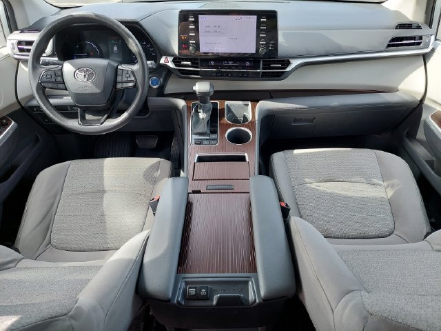 Certified 2023 Toyota Sienna LE FWD image 21