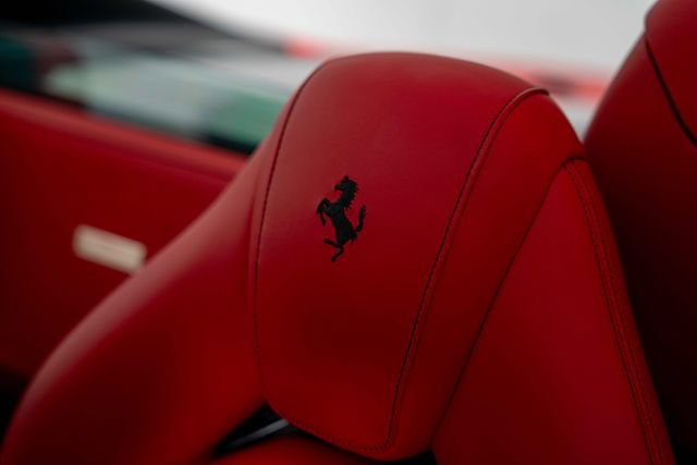 Used 2018 Ferrari 488 Spider RWD image 17