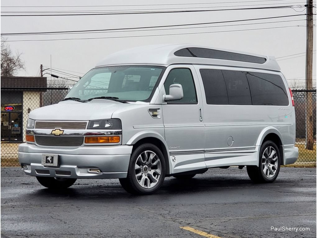 Used 2023 Chevrolet Express 2500 RWD image 8