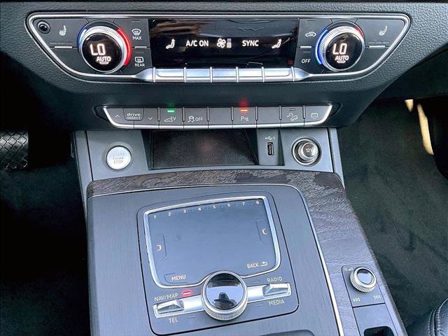 Used 2020 Audi Q5 e Premium w/ Convenience Package image 24