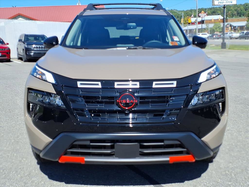 Used 2025 Nissan Rogue SV w/ Rock Creek Premium Package image 9