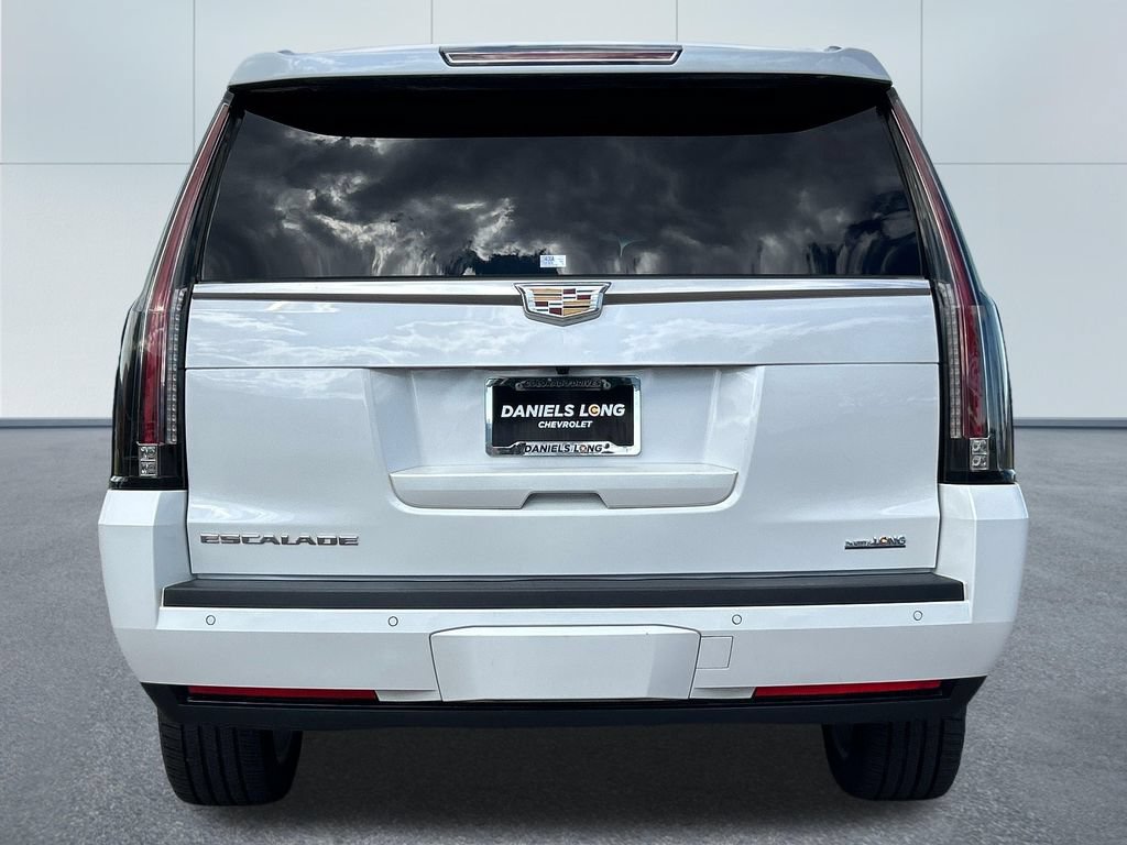 Used 2016 Cadillac Escalade ESV Platinum AWD/4WD image 4