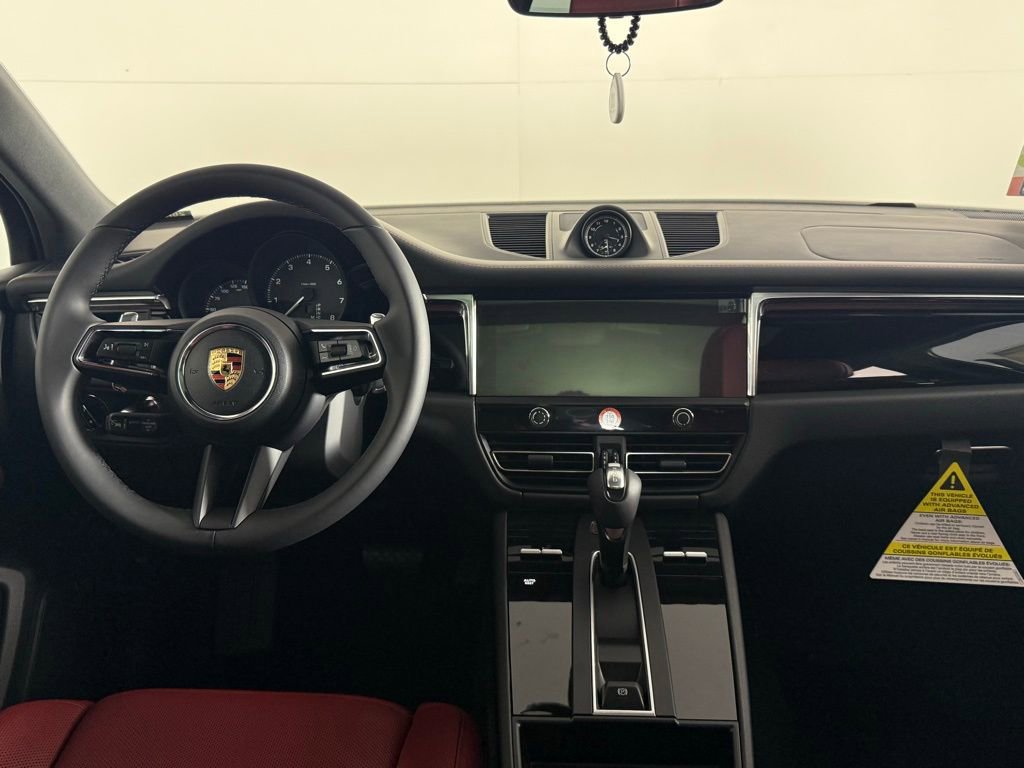 New 2026 Porsche Macan image 22