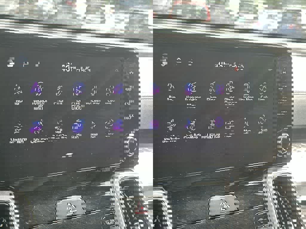 Used 2023 Kia Sorento S image 18