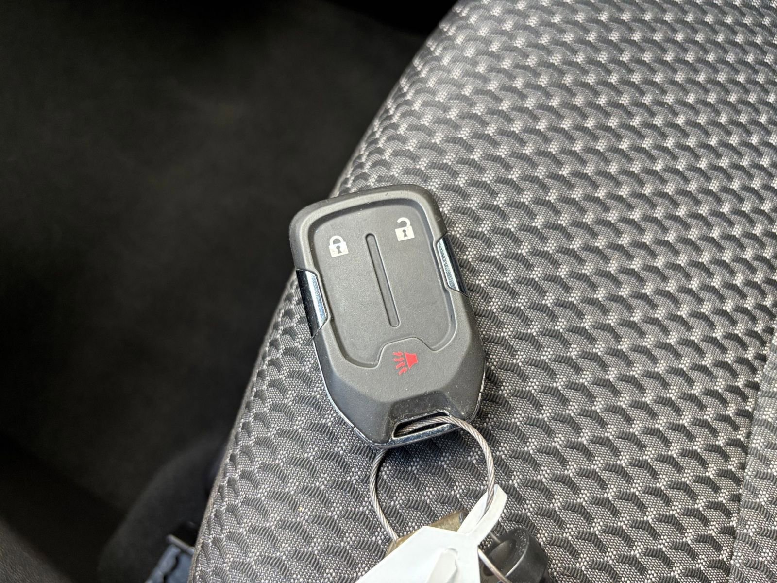Used 2024 GMC Terrain SLE FWD image 32