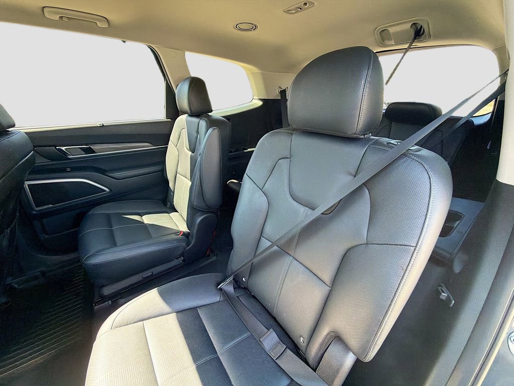Used 2022 Kia Telluride EX w/ EX Premium Package FWD image 26