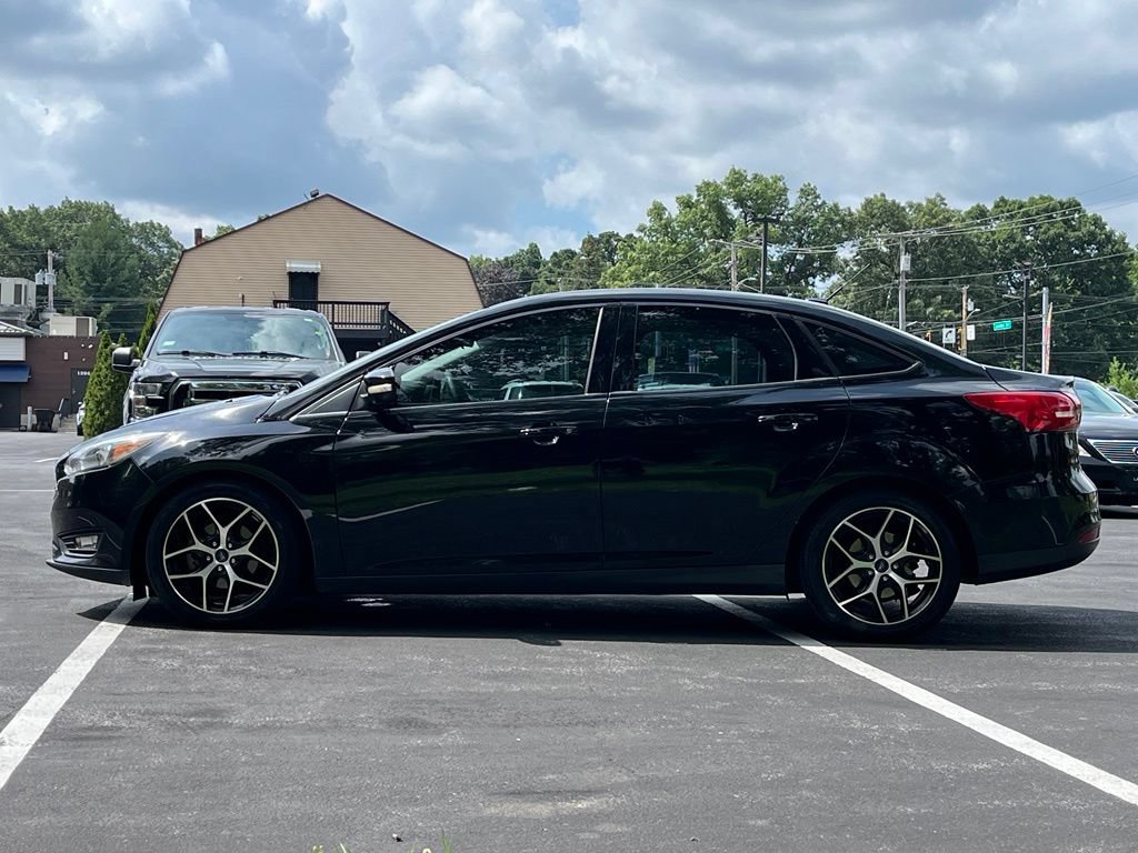 Used 2017 Ford Focus SEL FWD image 4