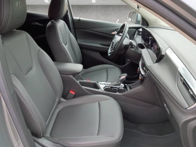Used 2024 Buick Encore GX Sport Touring FWD image 24