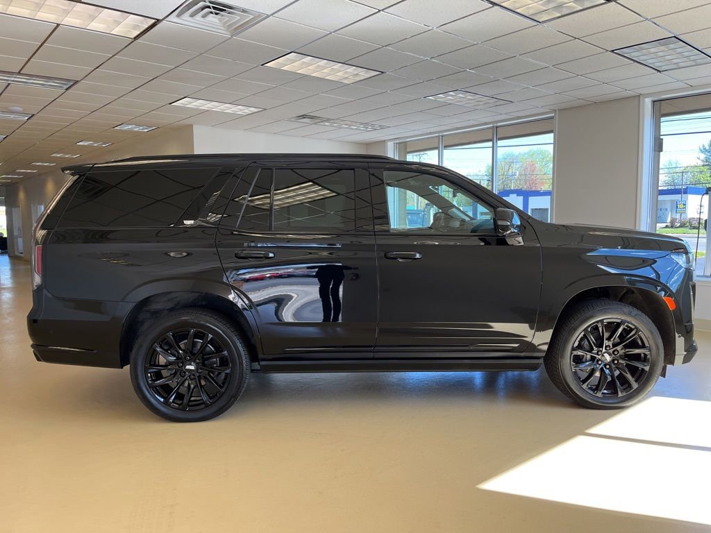 Certified 2024 Cadillac Escalade Sport Platinum w/ LPO, ONYX Package AWD/4WD image 8