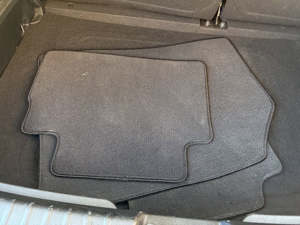 Used 2025 Kia Soul LX FWD image 13