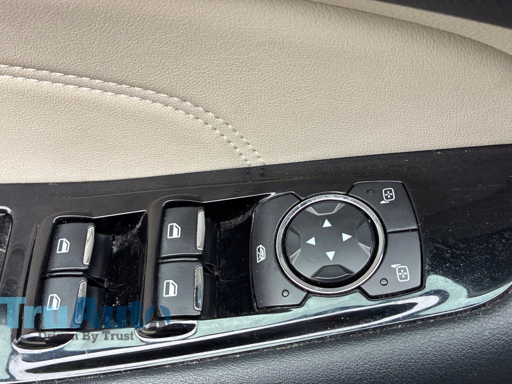 Used 2018 Ford Edge Titanium w/ Equipment Group 301A FWD image 21