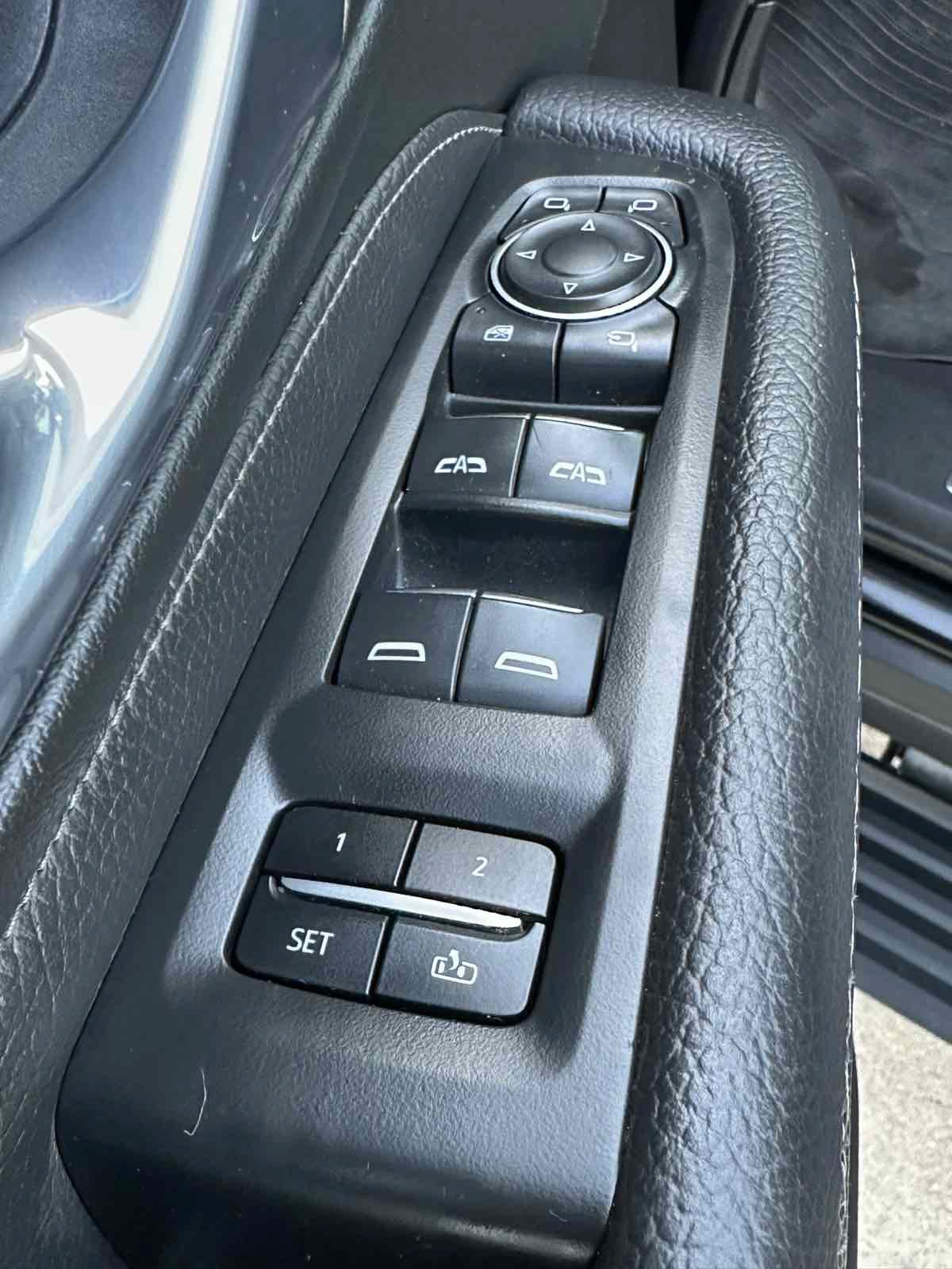 Used 2023 GMC Yukon XL Denali w/ Denali Reserve Package AWD/4WD image 25