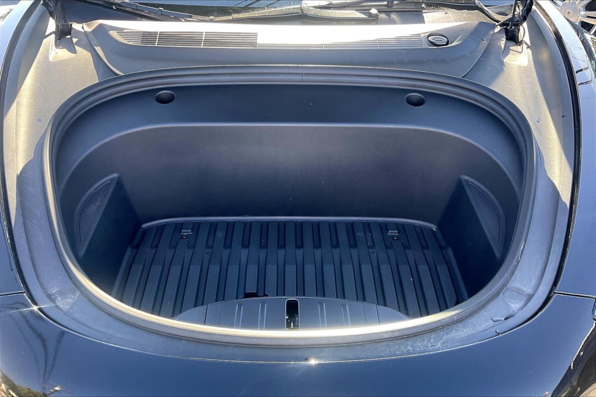Used 2023 Tesla Model 3 Standard Range RWD image 10