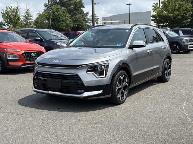 Used 2023 Kia Niro EX Touring FWD image 5