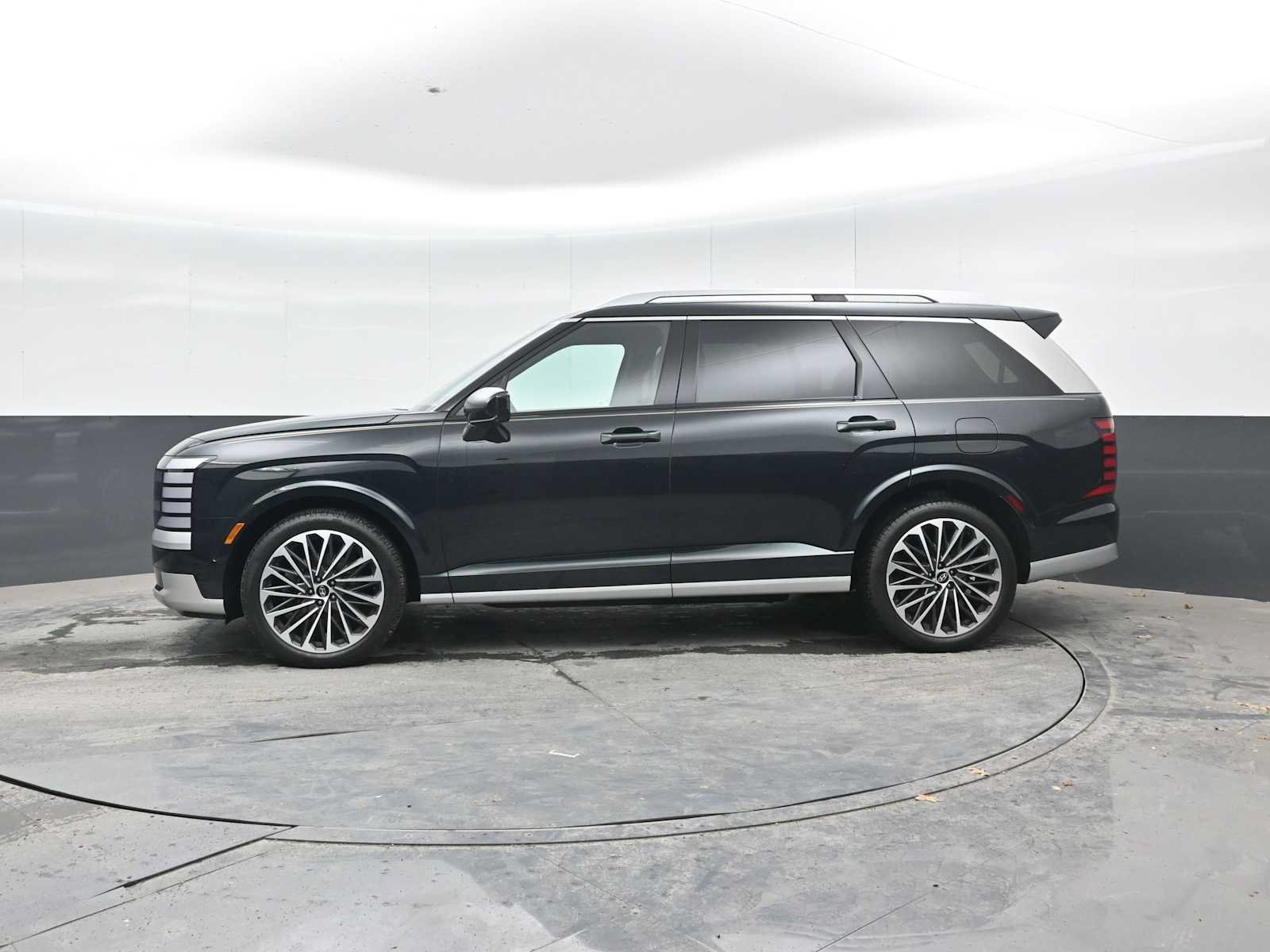 Used 2026 Hyundai Palisade Calligraphy AWD/4WD image 4