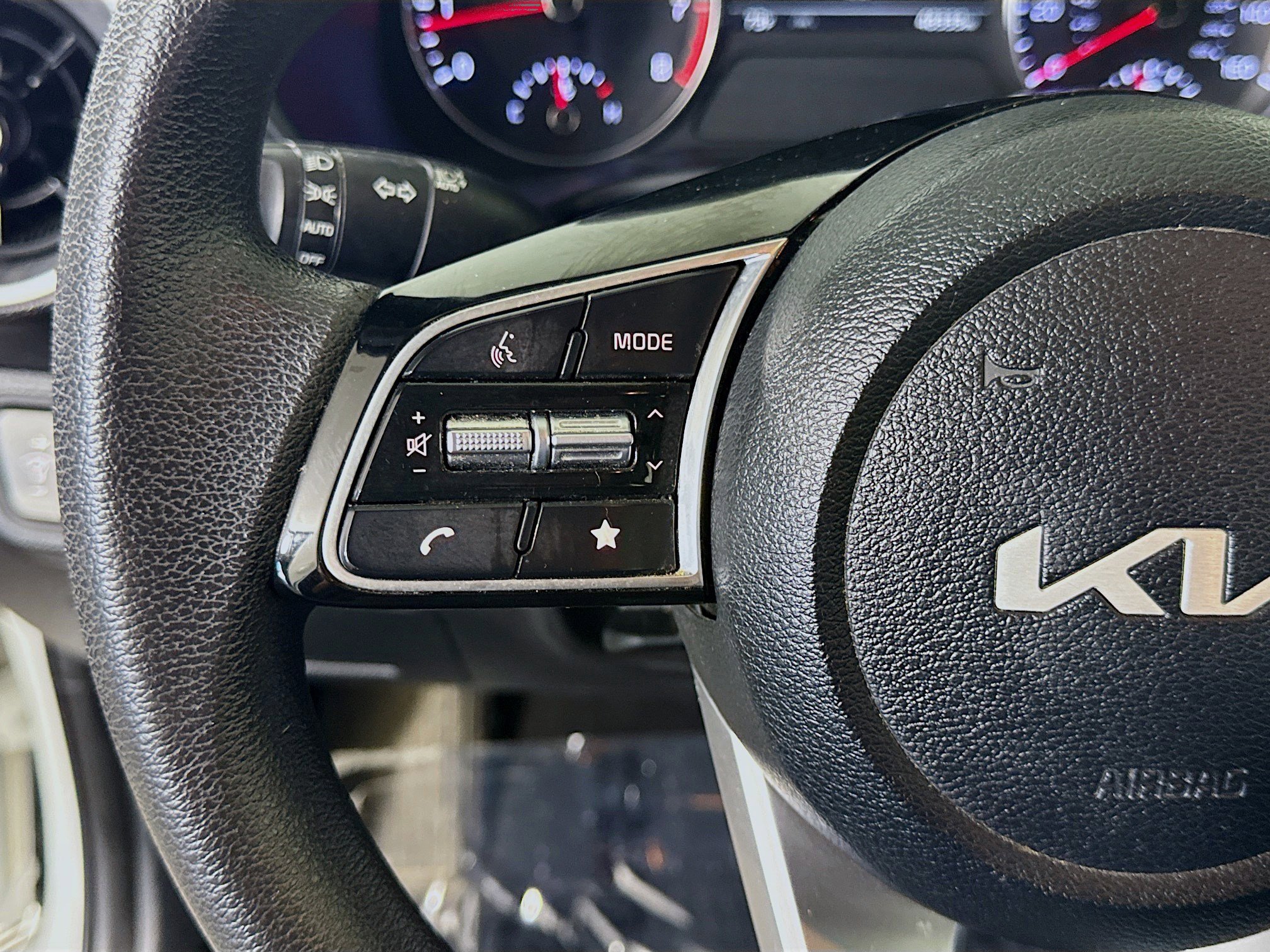 Used 2024 Kia Forte LX FWD image 14