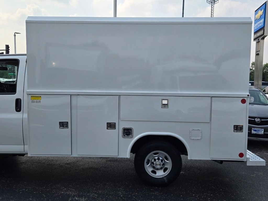 New 2025 Chevrolet Express 3500 w/ Power Convenience Package RWD image 14