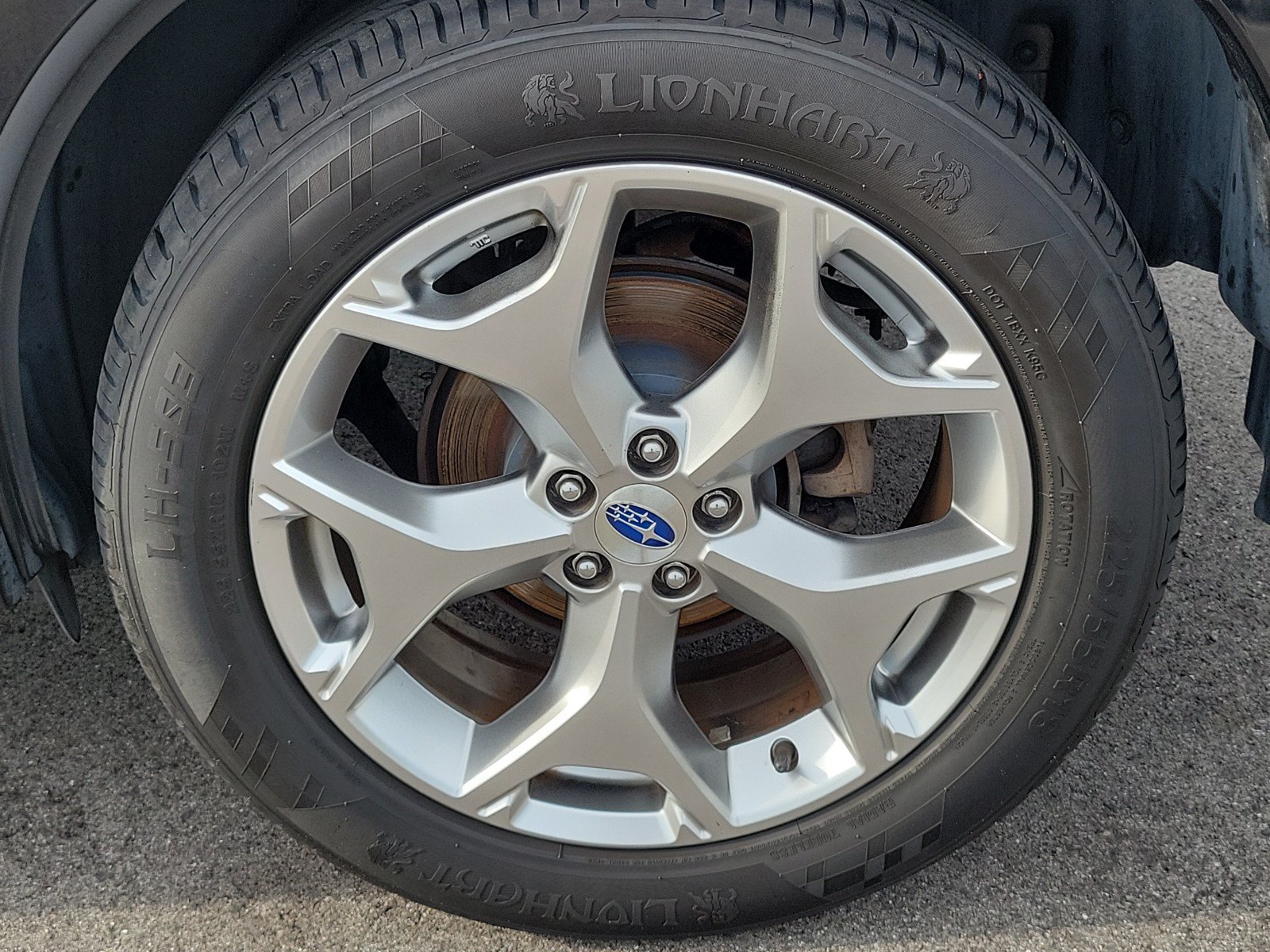 Used 2017 Subaru Forester 2.5i Touring AWD/4WD image 12