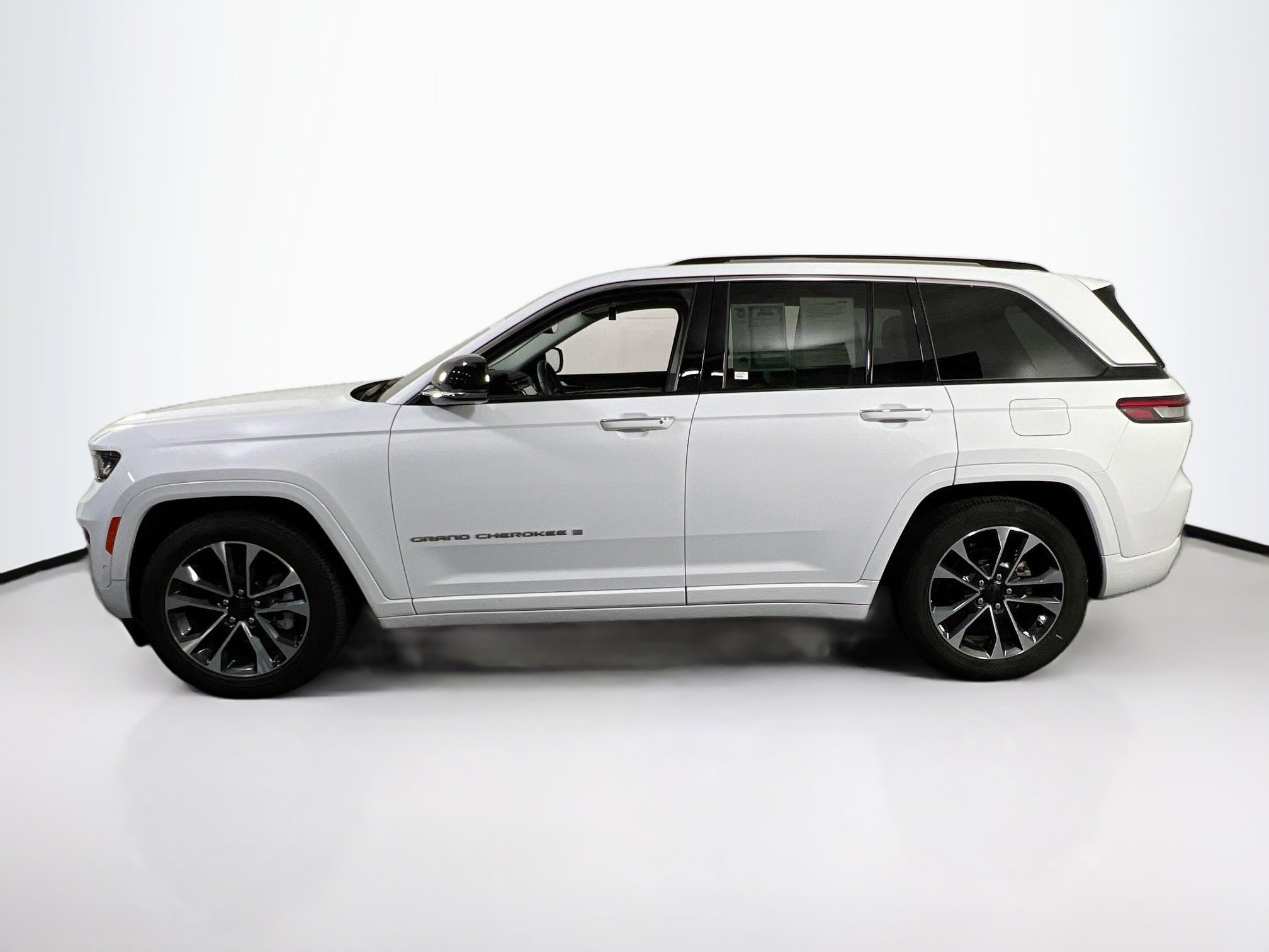 Used 2022 Jeep Grand Cherokee Overland image 8