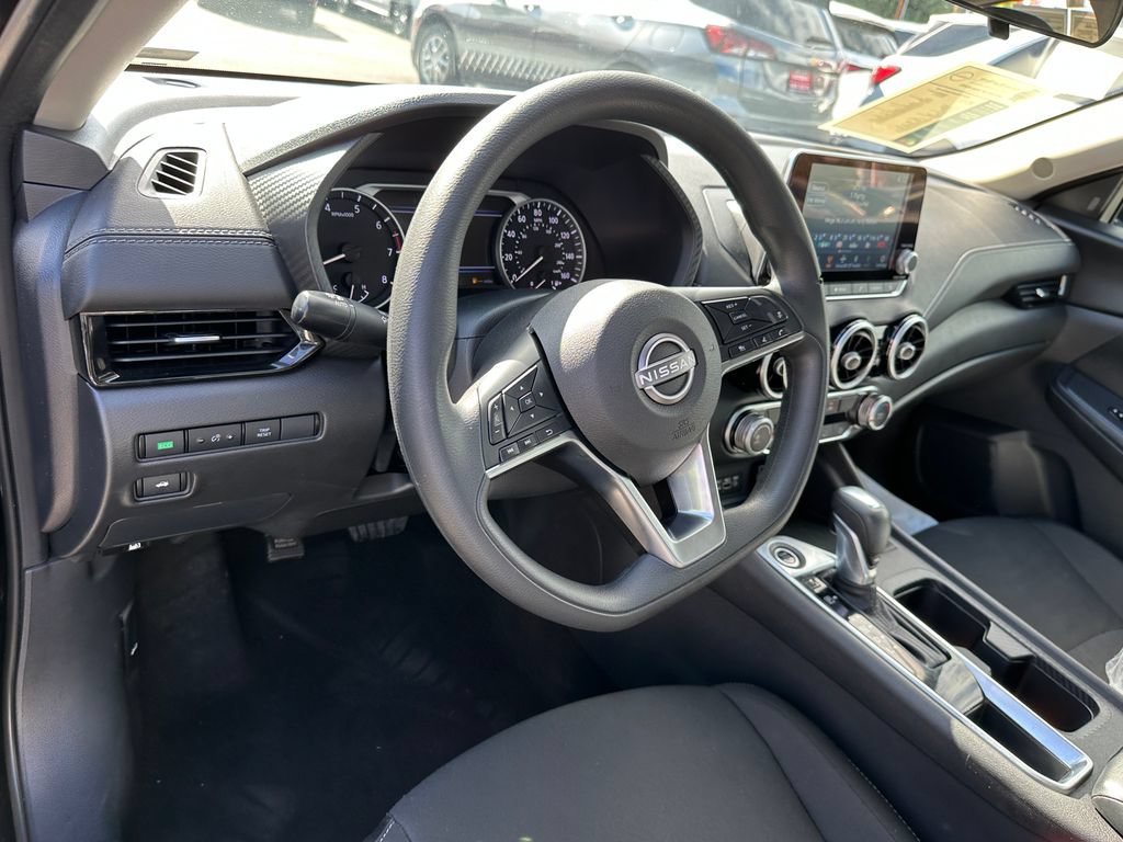 Used 2024 Nissan Sentra SV FWD image 17