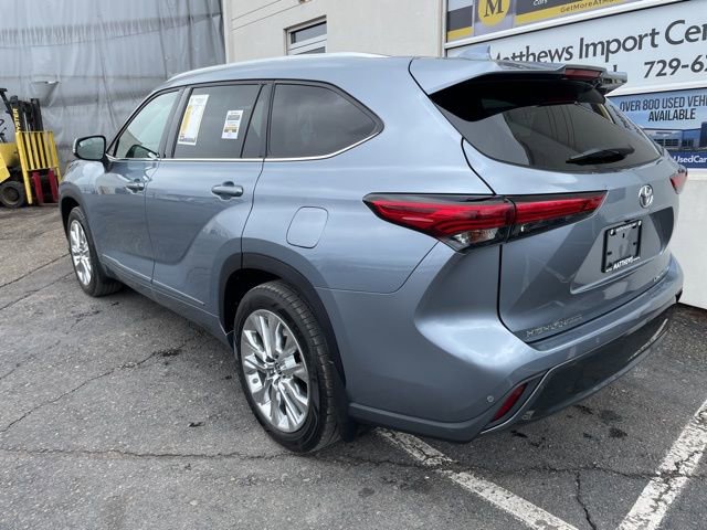 Used 2020 Toyota Highlander Limited AWD/4WD image 3