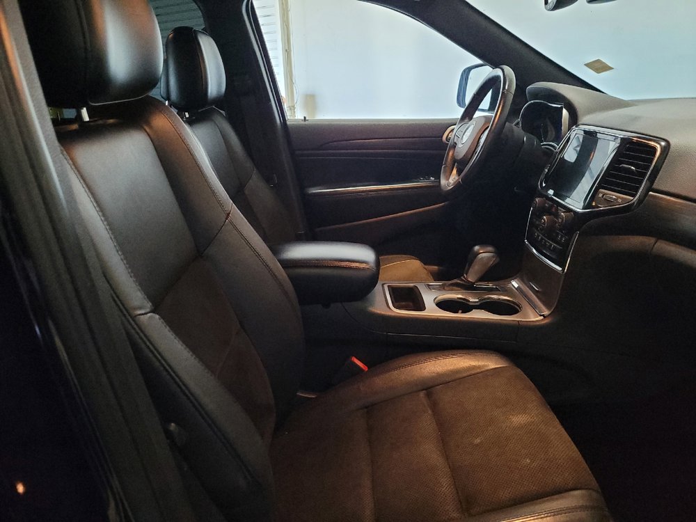 Used 2019 Jeep Grand Cherokee Laredo w/ Laredo X Package RWD image 21