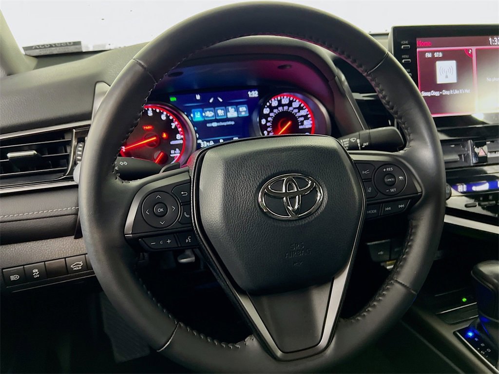 Used 2021 Toyota Camry XSE image 12