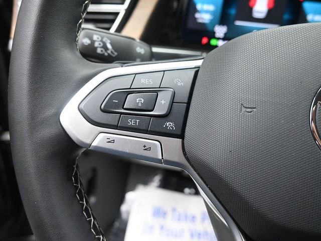 Used 2025 Volkswagen Atlas SE AWD/4WD image 32