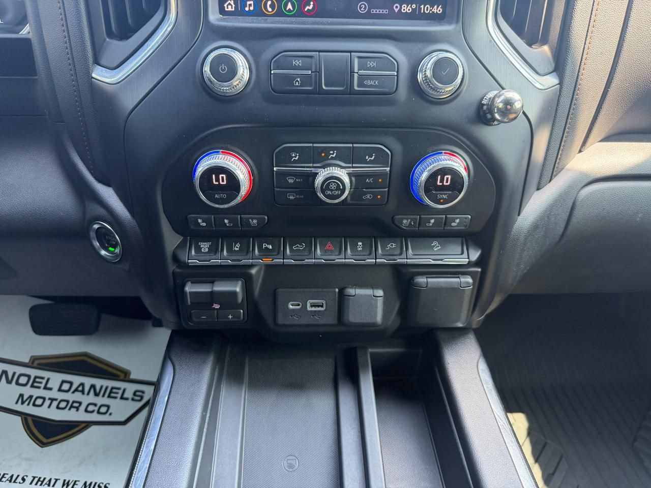 Used 2020 GMC Sierra 2500 AT4 w/ AT4 Premium Package AWD/4WD image 30