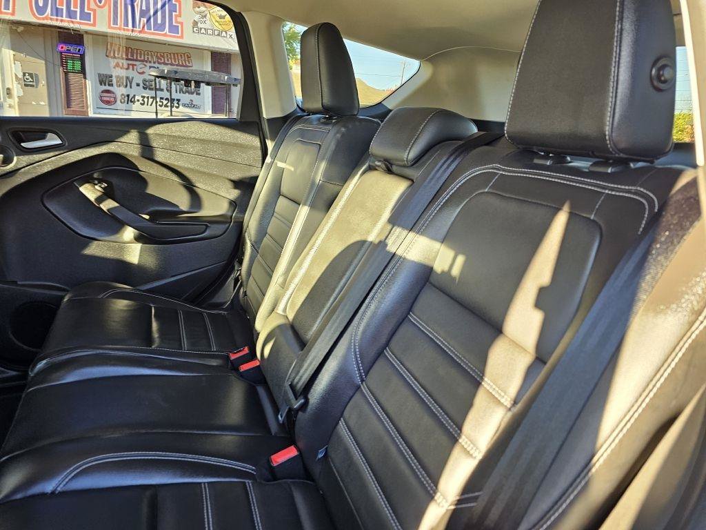 Used 2017 Ford Escape Titanium AWD/4WD image 33