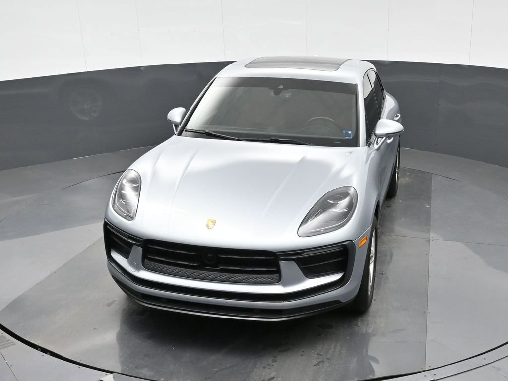 Certified 2022 Porsche Macan image 33