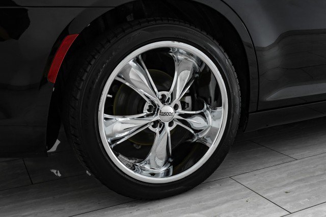 Used 2022 Chrysler 300 Touring w/ Sport Appearance Package image 53