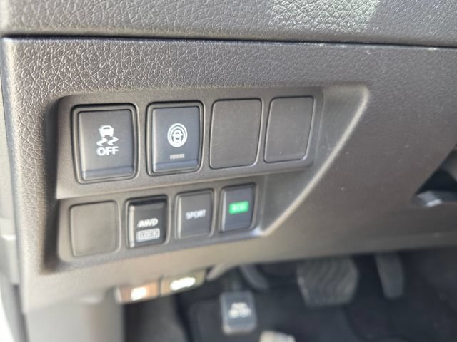 Used 2020 Nissan Rogue Sport SV AWD/4WD image 28
